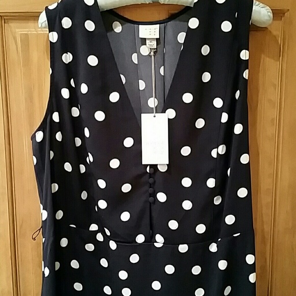 Dress - Picture 7 of 7